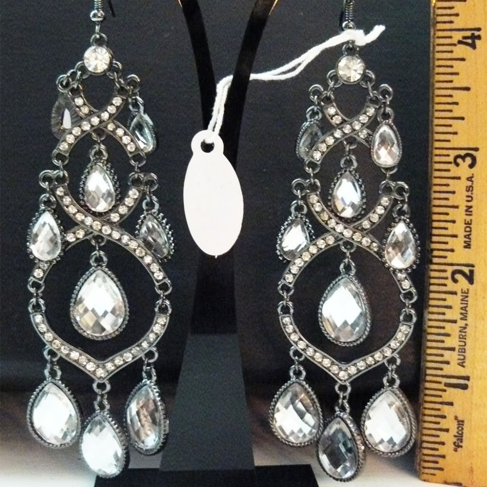 Gorgeous Chandelier style Earrings, Silver tone
